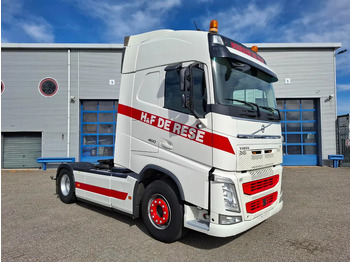 Tractor head Volvo FH4-460 / VEB+ / HYDRAULICS / GEN2 V2 SMART TACHO / LWDS / SIDESKIRTS / FRIDGE / EURO-6 / 2018: gambar 2 Tractor head Volvo FH4-460 / VEB+ / HYDRAULICS / GEN2 V2 SMART TACHO / LWDS / SIDESKIRTS / FRIDGE / EURO-6 / 2018: gambar 2