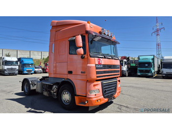 Tractor head DAF XF 105 460