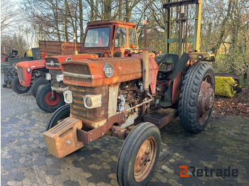 Traktor MASSEY FERGUSON 100 series