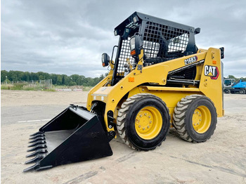 Skid steer CATERPILLAR 216B3
