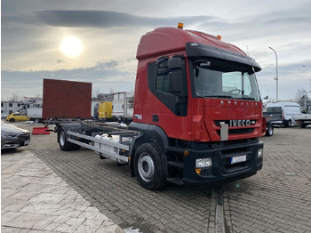 Truk sasis IVECO Stralis