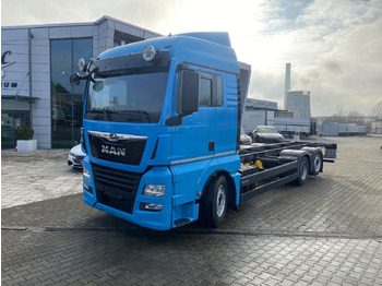 Truk sasis MAN TGX 26.500