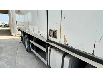 Truk berpendingin Scania R 114 6X2 carrier fridge - ramp: gambar 4