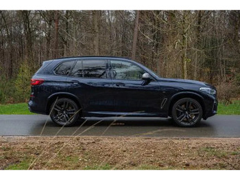 Mobil SUV BMW