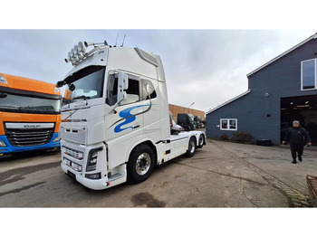 Tractor head VOLVO FH16 750
