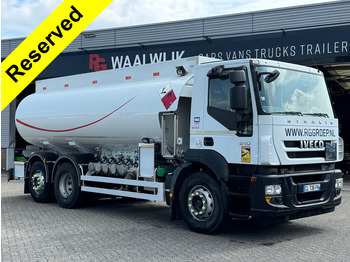 Truk tangki IVECO Stralis
