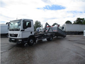 Truk box MAN TGL 12.220