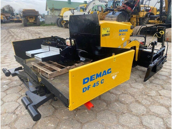 Paver aspal DEMAG