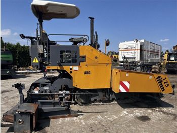 Paver aspal Volvo TITAN 125: gambar 2 Paver aspal Volvo TITAN 125: gambar 2
