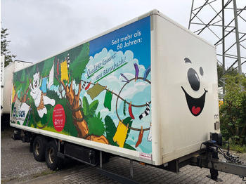 Trailer kotak tertutup