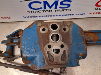 Hidrolika Ford Tw20, Tw10, 8700, 9700 Hydraulic Auxiliary Spool Valve D8nnb950ba: gambar 3