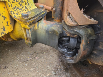 As roda depan JCB
