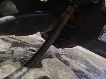 As roda depan MASSEY FERGUSON