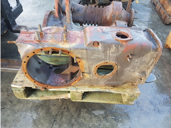 As roda belakang MASSEY FERGUSON