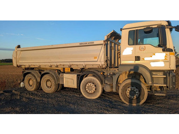 Truk jungkit MAN TGS 35.460