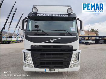 Truk berpendingin VOLVO FM 330 4X2 FRIGORIFICO 18T EURO 6: gambar 2