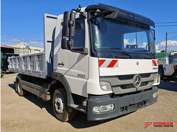 Truk jungkit MERCEDES-BENZ Atego