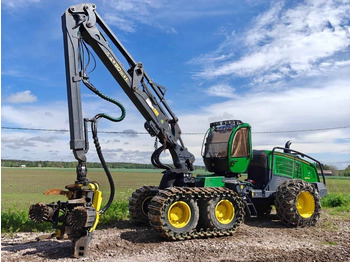 Peralatan pemanen JOHN DEERE