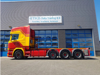 Pengangkut kontainer/ Container truck Scania R450 8x2 Topline ADR EX/II, EX/III, FL en AT SCR only: gambar 3 Pengangkut kontainer/ Container truck Scania R450 8x2 Topline ADR EX/II, EX/III, FL en AT SCR only: gambar 3