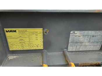 Semi-trailer dengan terpal samping VAK V-Slider pressulinkki: gambar 5