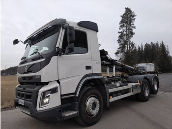 Truk skip loader VOLVO FMX 370