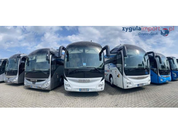 Bus pariwisata IVECO Magelys