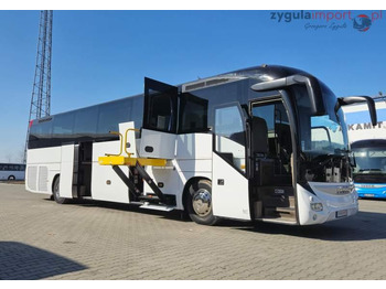 Bus pariwisata IVECO Magelys