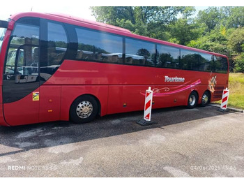 Bus pariwisata MAN Lion's Coach
