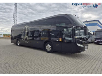 Bus pariwisata NEOPLAN