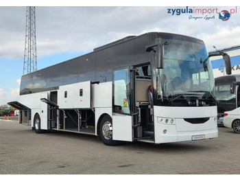 Bus pariwisata VAN HOOL