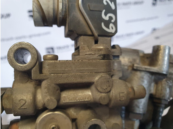 Suku cadang untuk Truk MAN MAN TGX / TGS EURO6 emission EGR exhaust solenoid valve, gas recirculation 51259020131: gambar 2