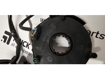 Suku cadang untuk Truk baru MAN MAN TGX / TGS EURO6 steering controllers set, driving position buttons, steering column switch, steering stalk 81255016035, 81464306026, 81258056006, 81255090159, 81255090188, 81259370064, 81258056005: gambar 5 Suku cadang untuk Truk baru MAN MAN TGX / TGS EURO6 steering controllers set, driving position buttons, steering column switch, steering stalk 81255016035, 81464306026, 81258056006, 81255090159, 81255090188, 81259370064, 81258056005: gambar 5