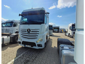 Tractor head MERCEDES-BENZ Actros 1845