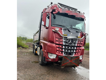 Truk jungkit MERCEDES-BENZ Arocs 2658
