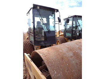 Pelat getar CAT CS64B: gambar 2 Pelat getar CAT CS64B: gambar 2