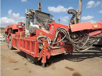 Anjungan pengeboran SANDVIK