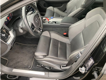 Mobil sedan Volvo S60 T5 Lim. R-Design: gambar 4