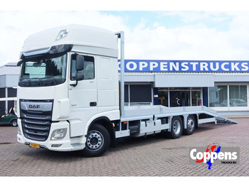 Truk pengangkut mobil DAF XF 106 480