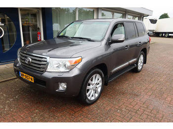 Mobil TOYOTA Land Cruiser