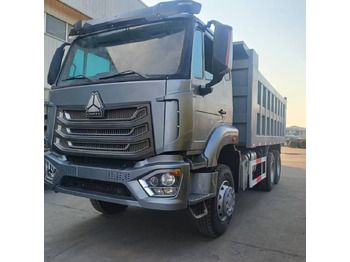 Truk jungkit SINOTRUK HOWO