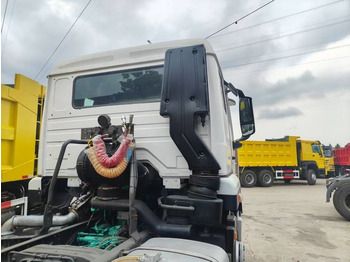 Tractor head Howo 371 6x4: gambar 3