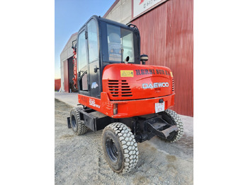 Ekskavator roda DAEWOO S55: gambar 3