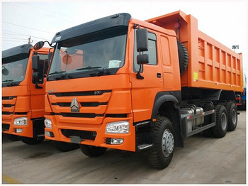 Truk jungkit SINOTRUK HOWO