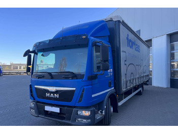 Truk dengan terpal samping MAN TGL 12.220