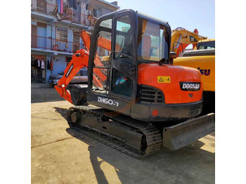Ekskavator perayap Awesome Performance Korea Imported Small Scale Used Doosan Dh60 Excavator: gambar 4