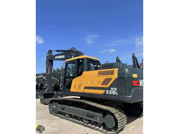 Ekskavator HYUNDAI