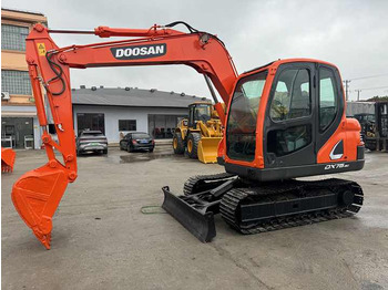 Ekskavator perayap Doosan DX75-9C Used Excavator Crawler Second Hand Korean Engine DX75-9C Small Digger for Home or Farm: gambar 4