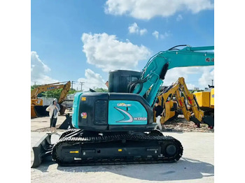Ekskavator perayap KOBELCO