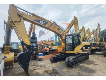 Ekskavator perayap good price Original japan used cat 320 320bl 320c used excavator cat 320 price: gambar 3