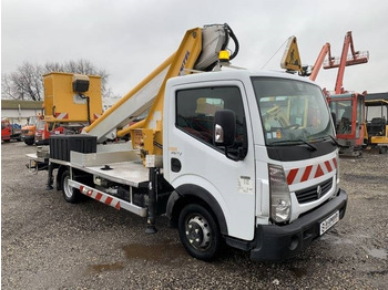 Platform udara yang dipasang di truk RENAULT Maxity